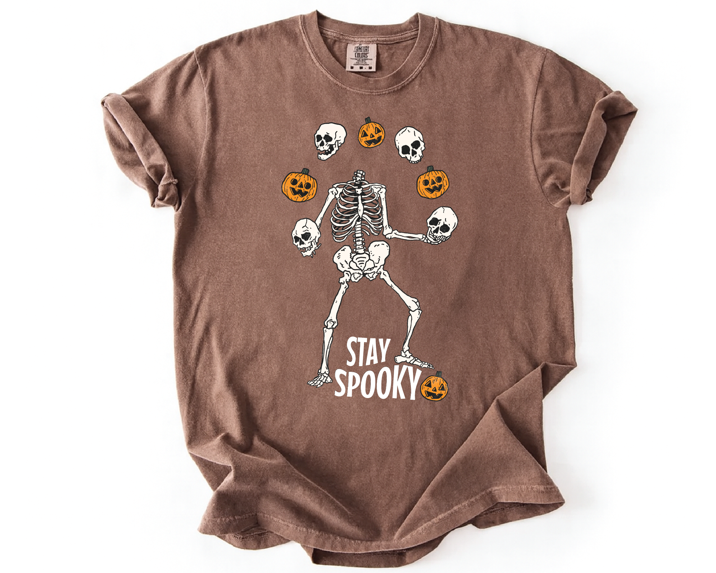 Stay Spooky Skeleton Shirt – Funny Halloween Skeleton Juggling Pumpkins & Skulls Tee