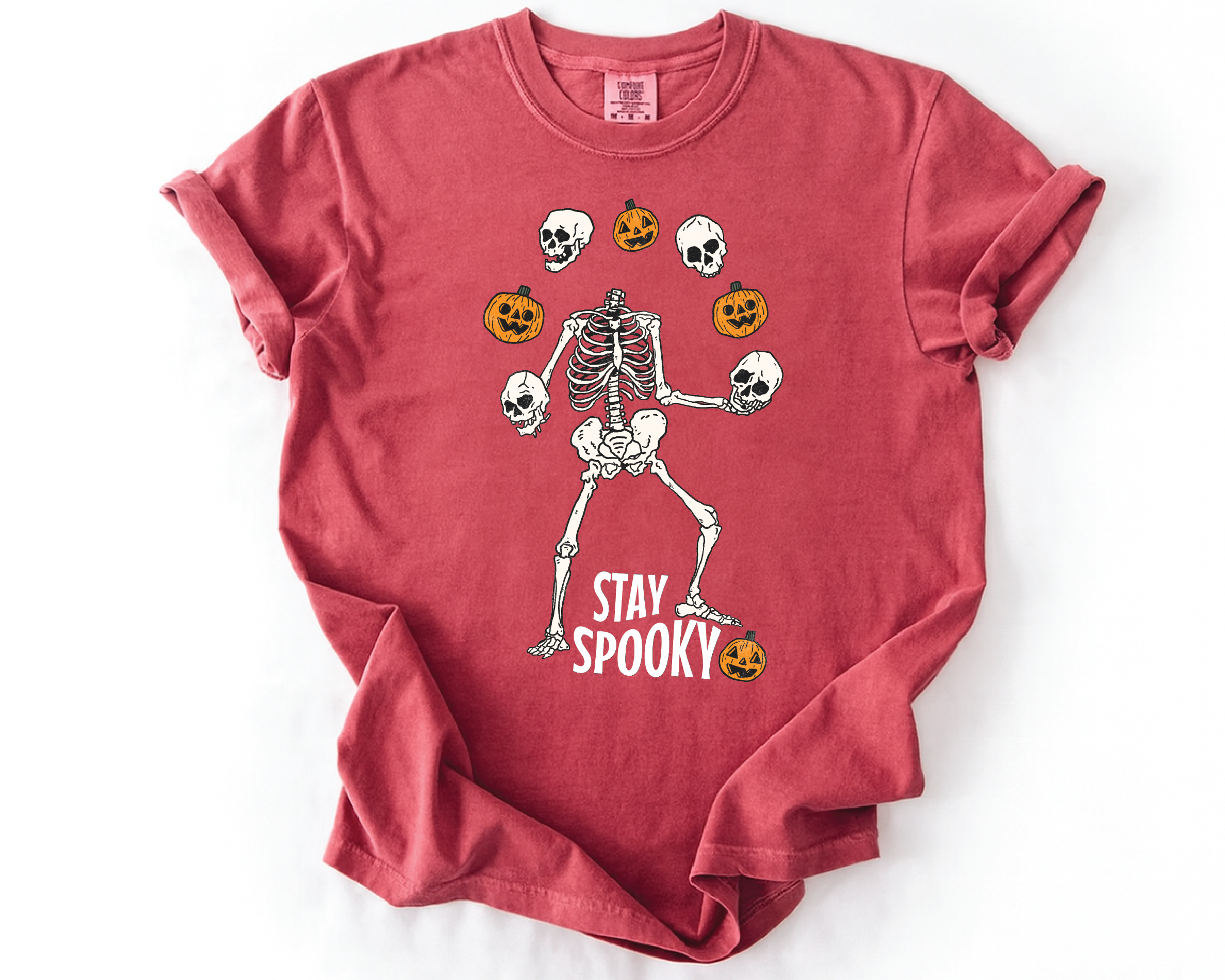 Stay Spooky Skeleton Shirt – Funny Halloween Skeleton Juggling Pumpkins & Skulls Tee