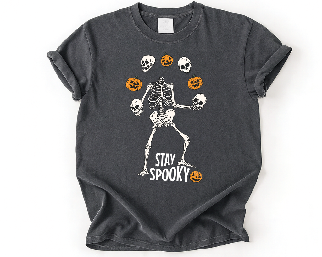 Stay Spooky Skeleton Shirt – Funny Halloween Skeleton Juggling Pumpkins & Skulls Tee