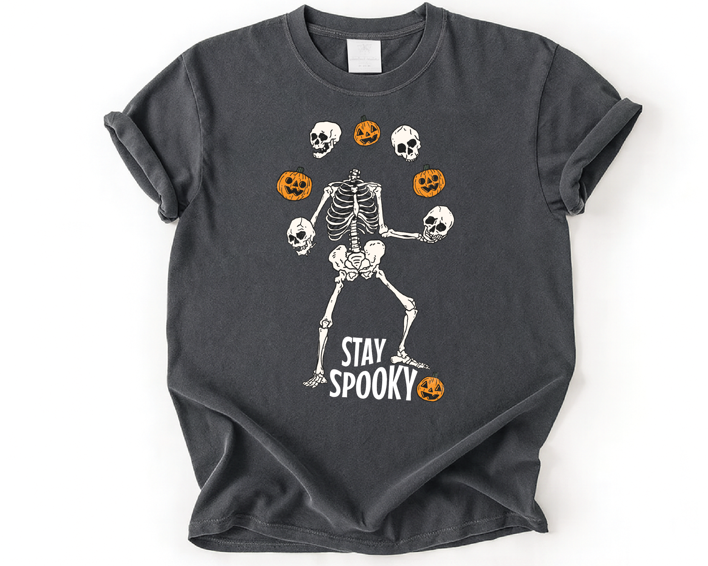 Stay Spooky Skeleton Shirt – Funny Halloween Skeleton Juggling Pumpkins & Skulls Tee