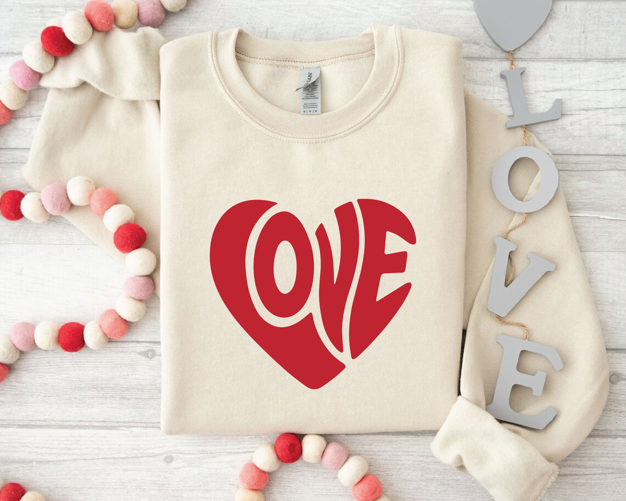 Love Heart Sweatshirt – Cozy Valentine Crewneck for Women - vl11